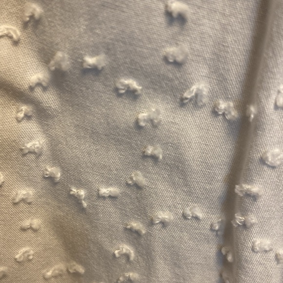 Beautiful white textured/Swiss dotted Loft blouse. Perfect condition. Small. - Picture 3 of 9